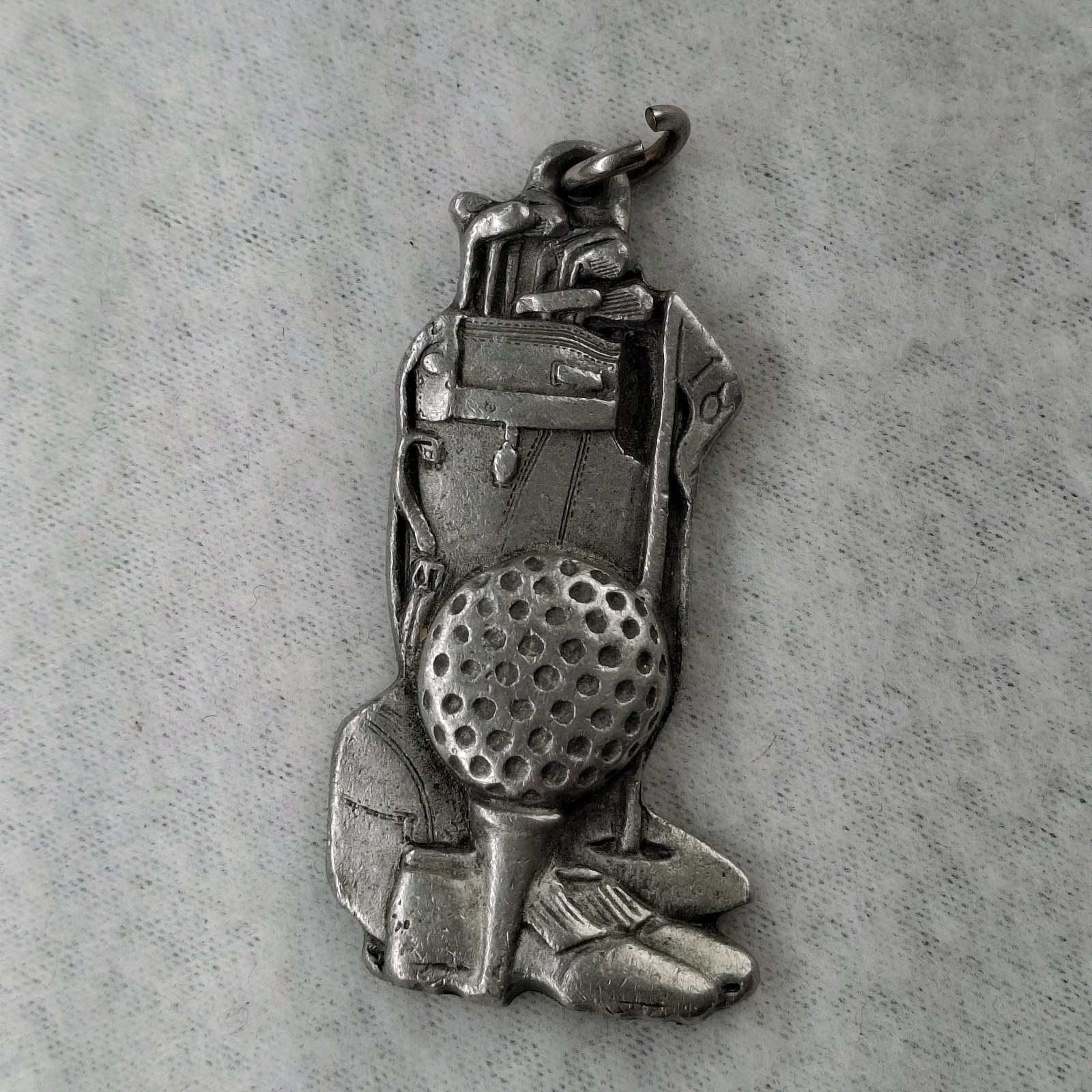 Vintage 1994 GAP Fine Pewter Golf Charm Pendant 1996 Belles Springs Classic USA