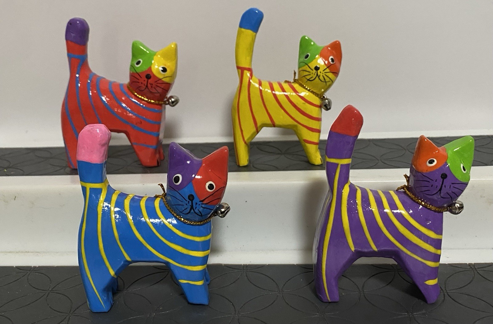 VTG NEW Bali 4 pcs Hand-Carved & Painted Colorful Wooden Belled Cats 2.5” Tall