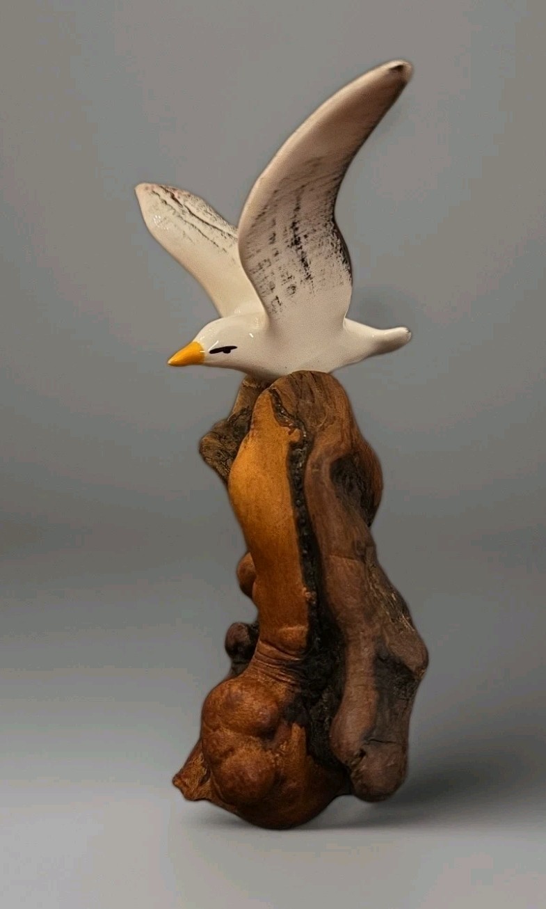 VTG Cardee West Hand Painted Ceramic Seagull Driftwood Figurine 6\