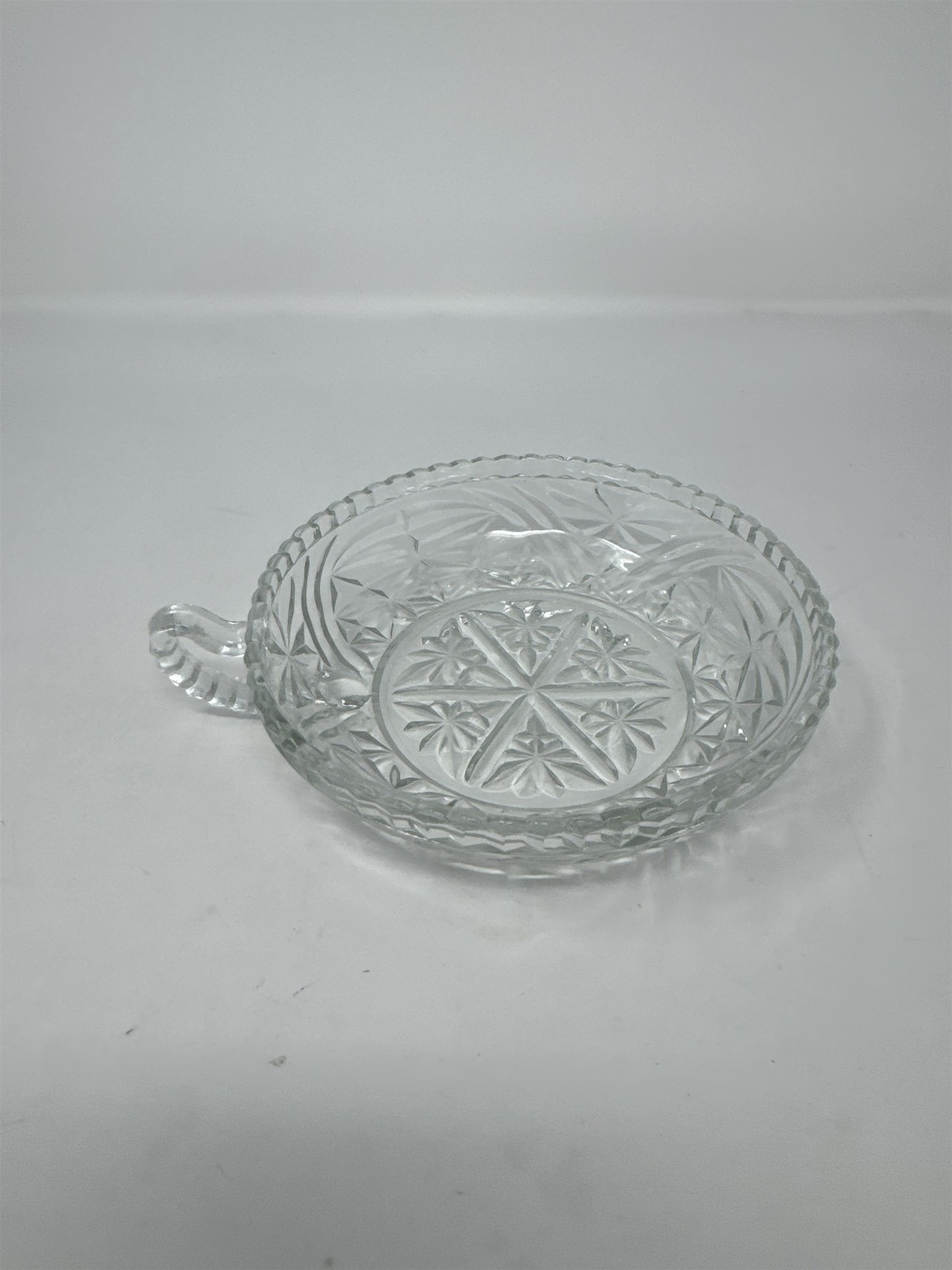 Vintage Cut Clear Glass Nappy Dish Star Fan Pattern Round Candy Nut Bowl Handle