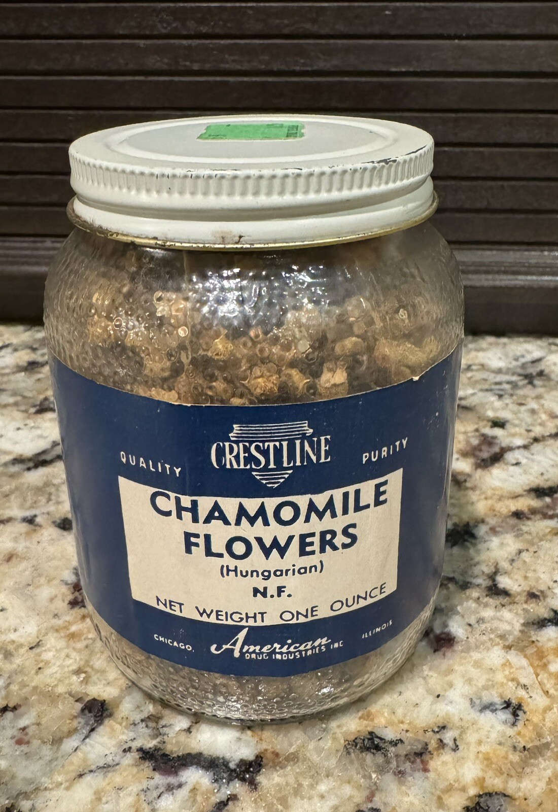 Rare Vintage Crestline Chamomile Flowers Glass Jar. Chicago