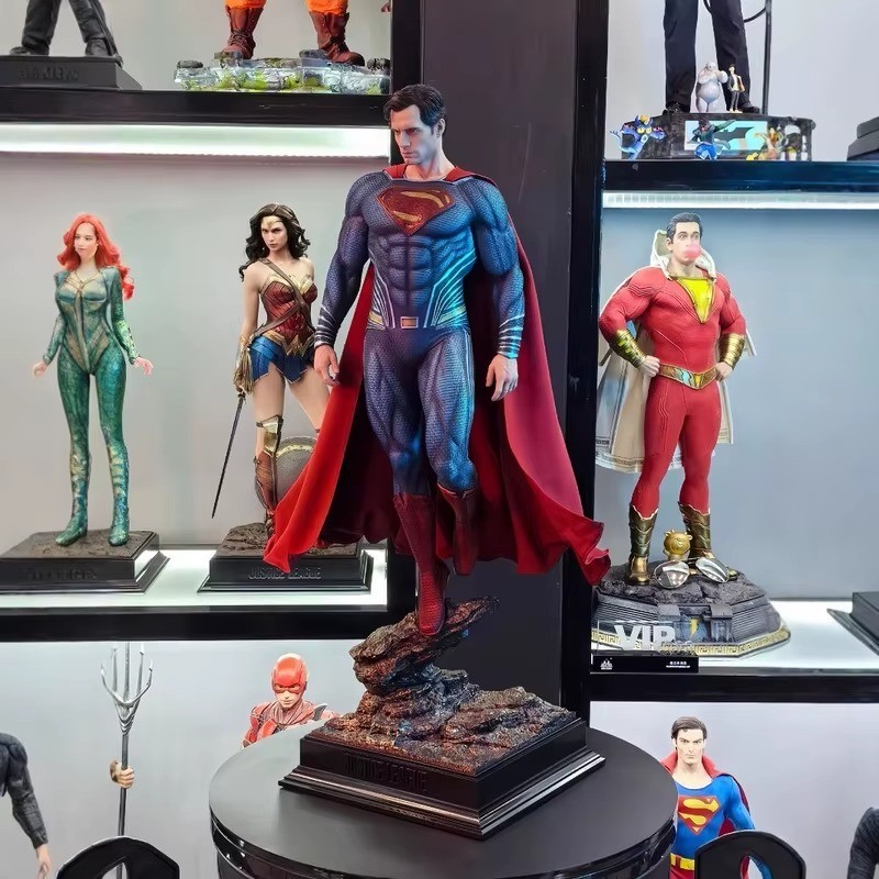 DC Justice League Superman Cold Cast Resin Statue - Museum Grade GK Figure DC Justice League Superman Cold Cast Resin Statue - Museum Grade GK Figure