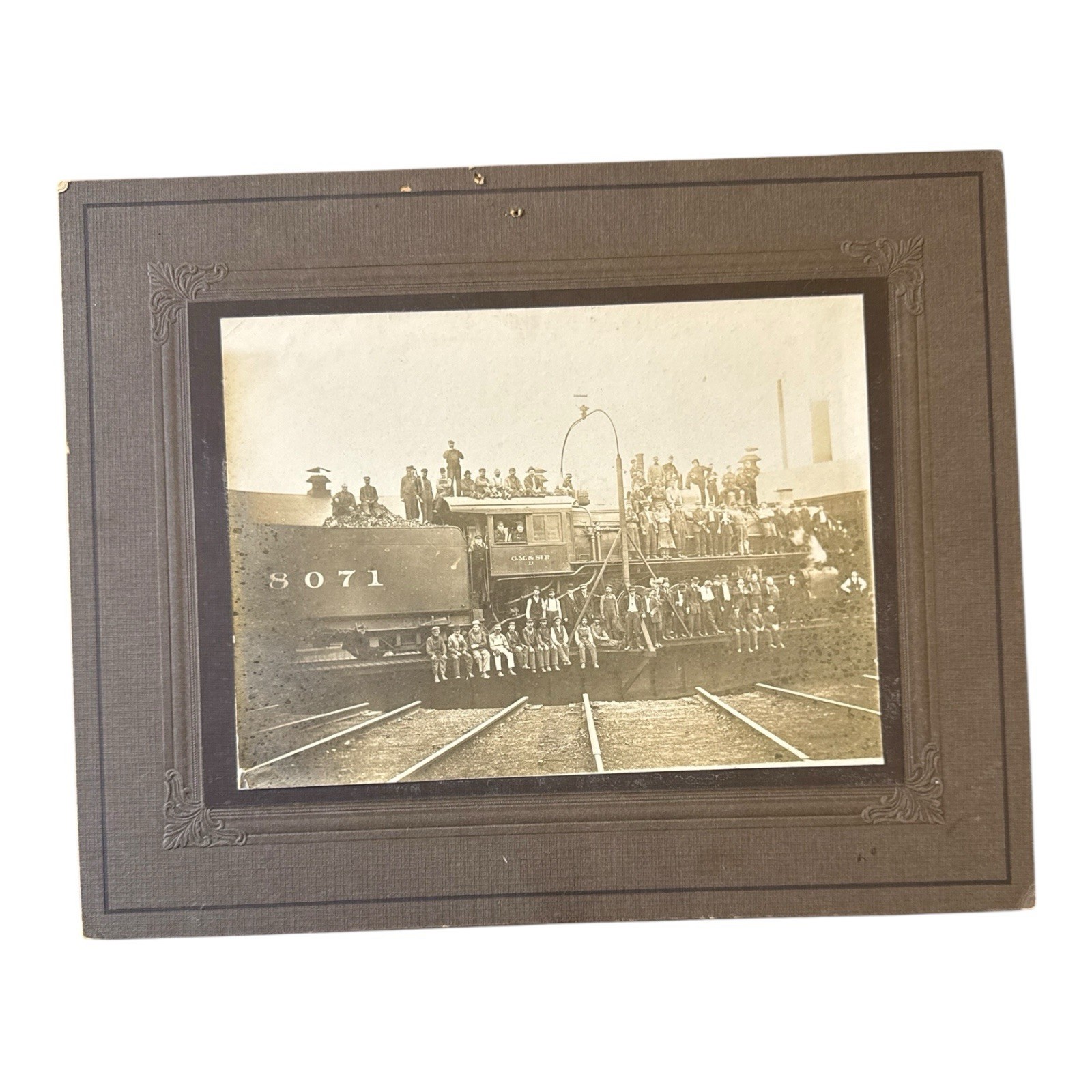 1890s Chicago Milwaukee St Paul Railroad Engine 8071 Crew Photo Mounted