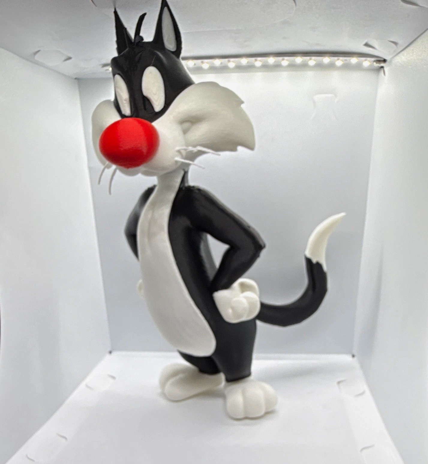 Sylvester Looney Tunes Plastic Figure/Statue Black White Red Nose 3D printed