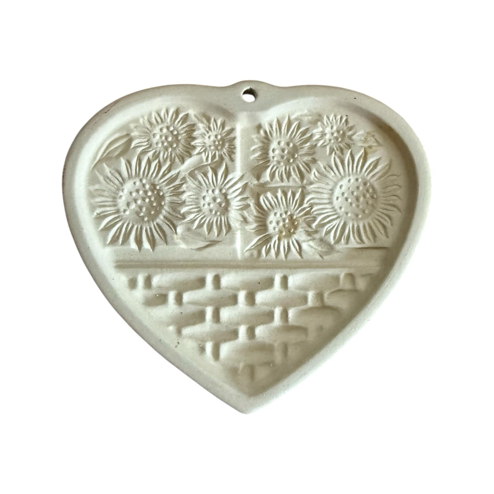 VTG 1994 Pampered Chef 6” Stoneware Sunflower  Basket Heart Cookie Mold W/Box