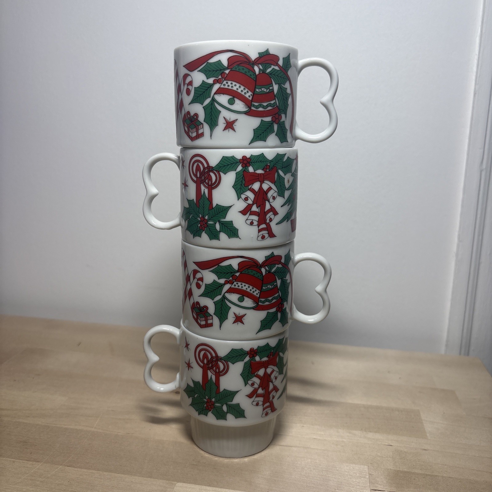 4 Trimont Ware Japan Stacking Christmas Mugs Coffee Cups Holly Bells 4 Trimont Ware Japan Stacking Christmas Mugs Coffee Cups Holly Bells