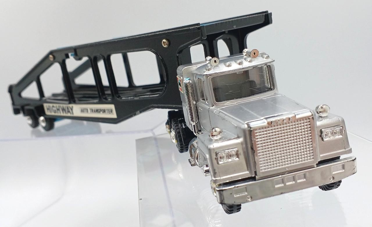 Yonezawa T-82 American Carrier Daimplet