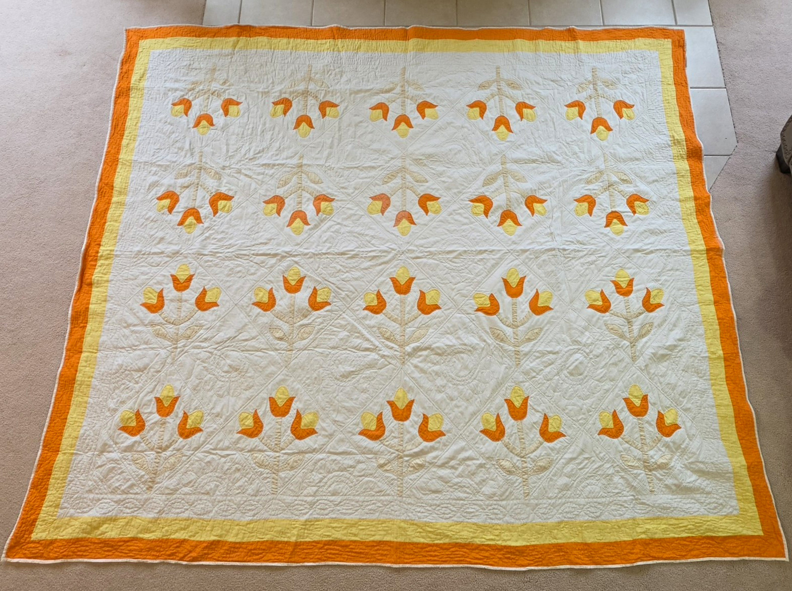 Antique Vintage full size hand/machine stitched fall tulip quilt Granny core