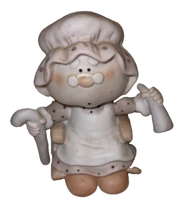 Cute Vintage Bumpkins Grandmother by Fabrizio Porcelain Ceramic Figurine