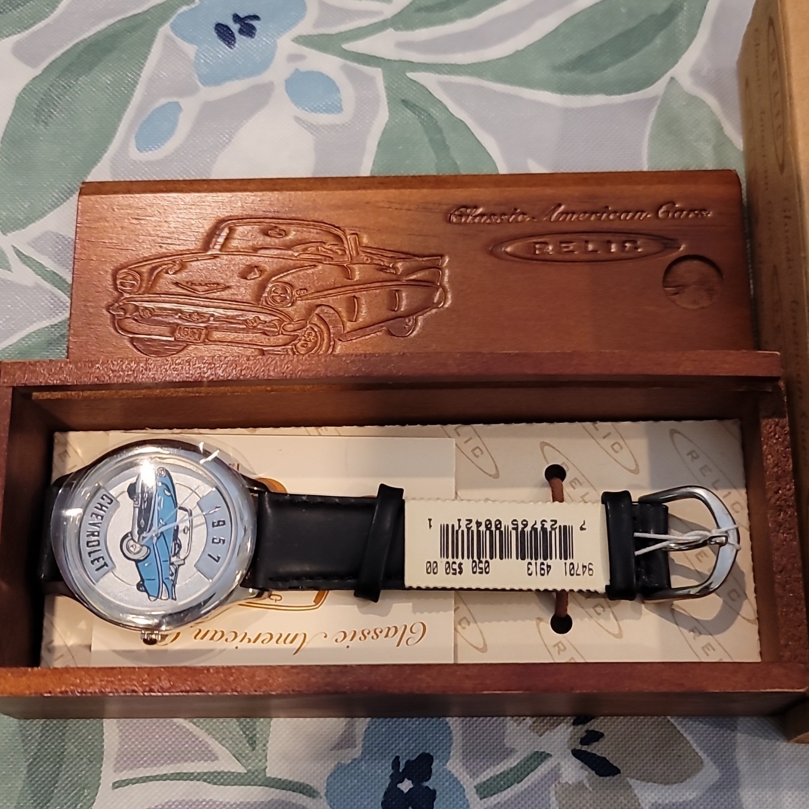 Relic Classic American Cars 1957 Chevrolet Bel Air Collectible Watch - BRAND NEW
