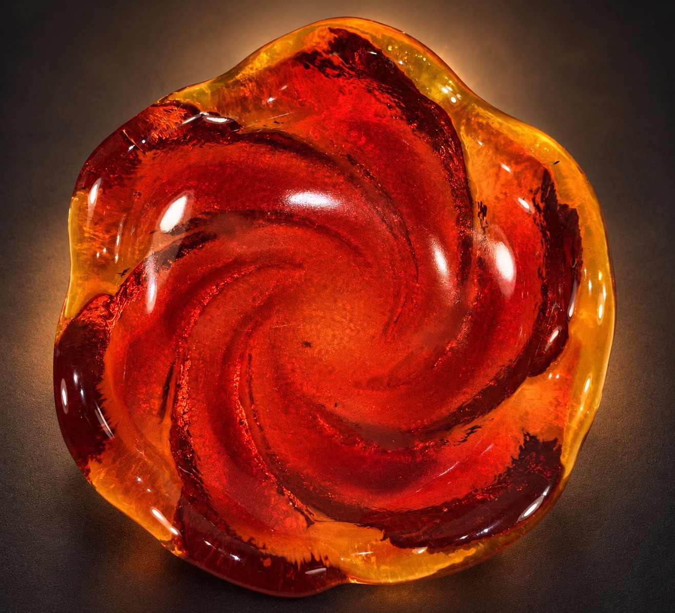 Fenton Art Glass MCM Amberina Free Form Swirl Dish Ashtray 5 1/2\