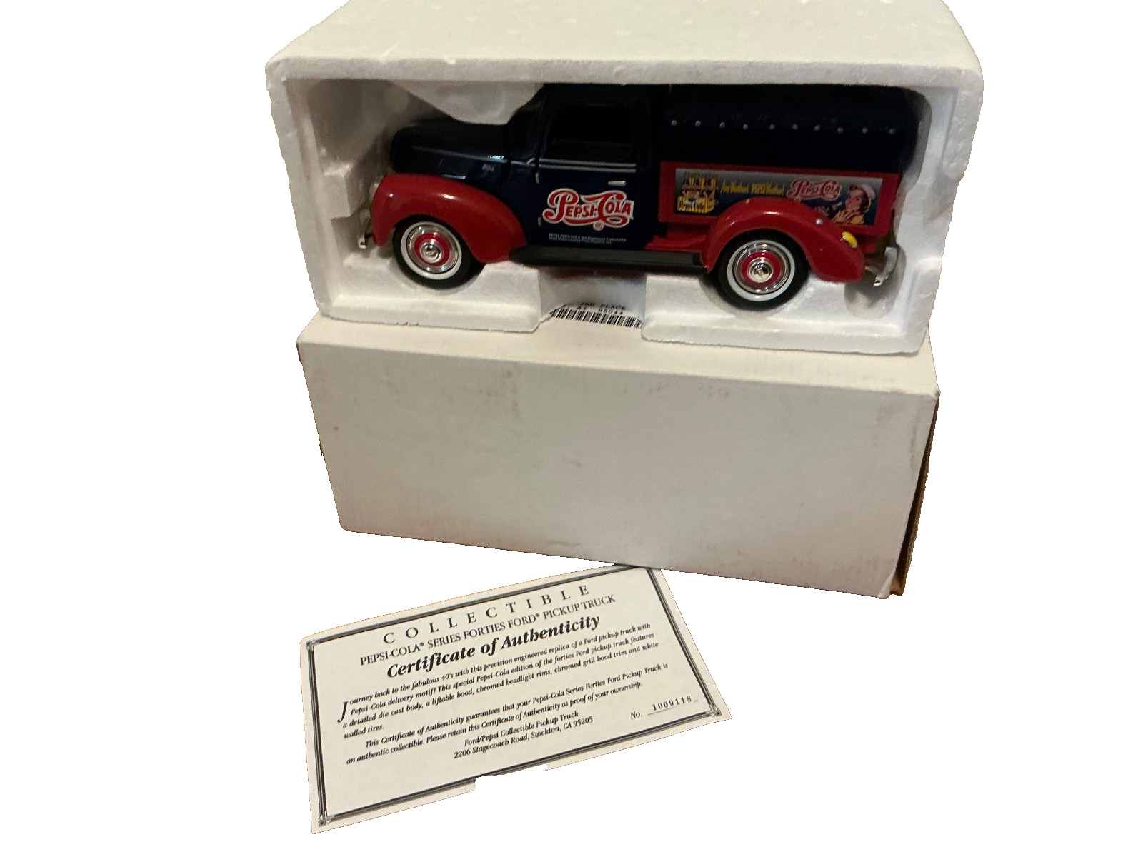 Vintage boxed Pepsi-Cola Series 1940s Ford Pickup Truck 1:25 Model w COA