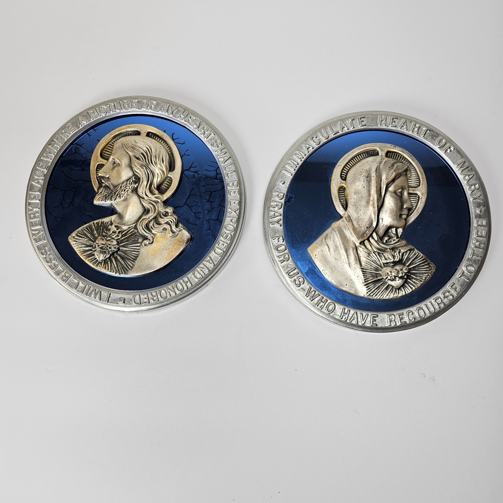 Set Of 2 Sacred Heart Jesus Mary Round Wall Plaque Set Blue Silver 7in Vintage Set Of 2 Sacred Heart Jesus Mary Round Wall Plaque Set Blue Silver 7in Vintage