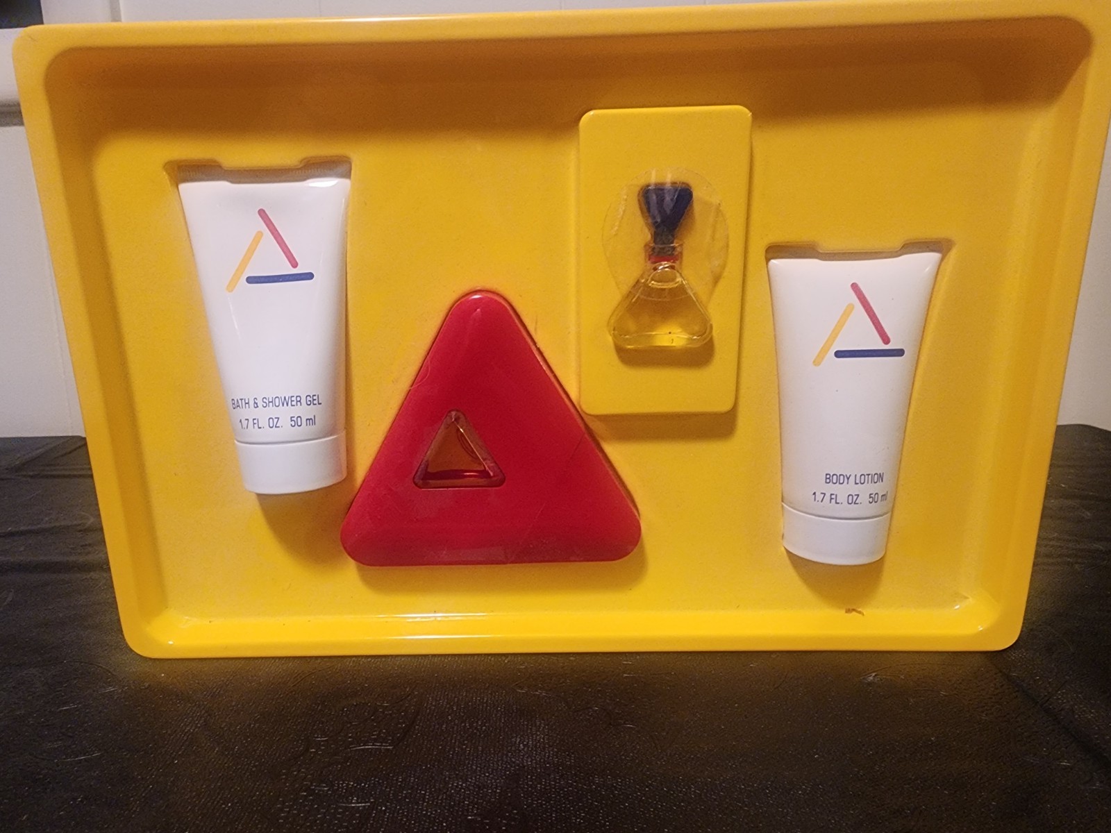 Vintage 4 Piece Liz Claiborne Perfume Gift Set Boxed New Vintage 4 Piece Liz Claiborne Perfume Gift Set Boxed New