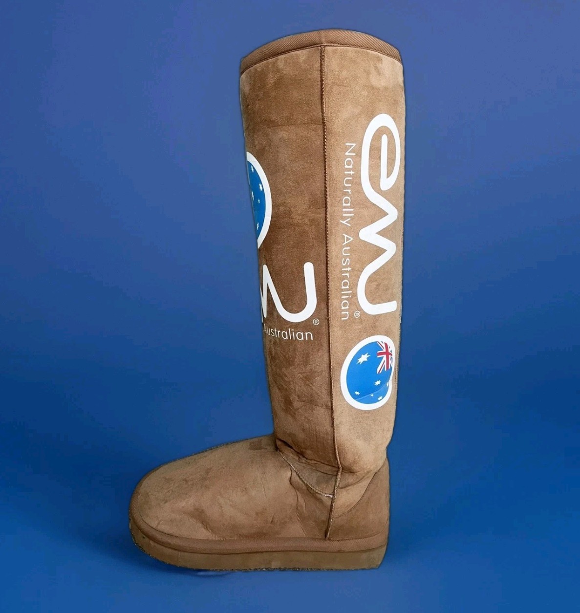 EMU BOOT SHEEPSKIN GIANT RARE STORE DISPLAY 33\
