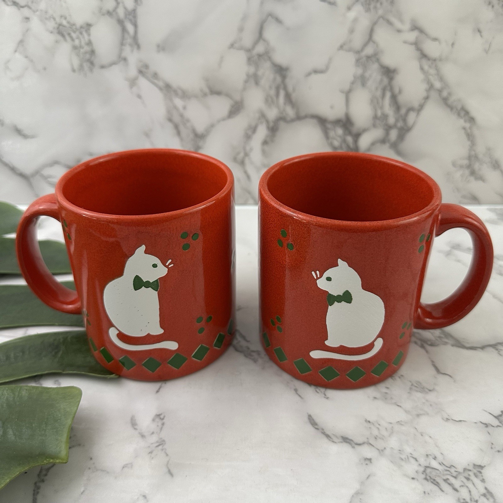 Waechtersbach Vintage Coffee Mug Red Green Cat Christmas Set of 2 Germany Cup