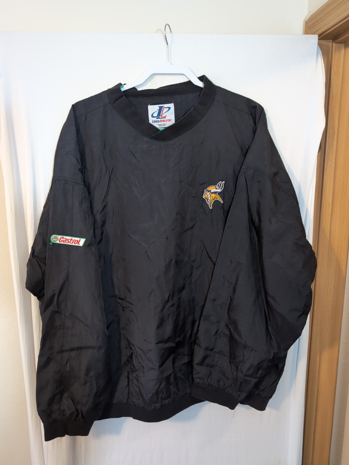 Vtg Minnesota Vikings Black Pullover Windbreaker Size 3XL Logo Athletic Castrol Vtg Minnesota Vikings Black Pullover Windbreaker Size 3XL Logo Athletic Castrol