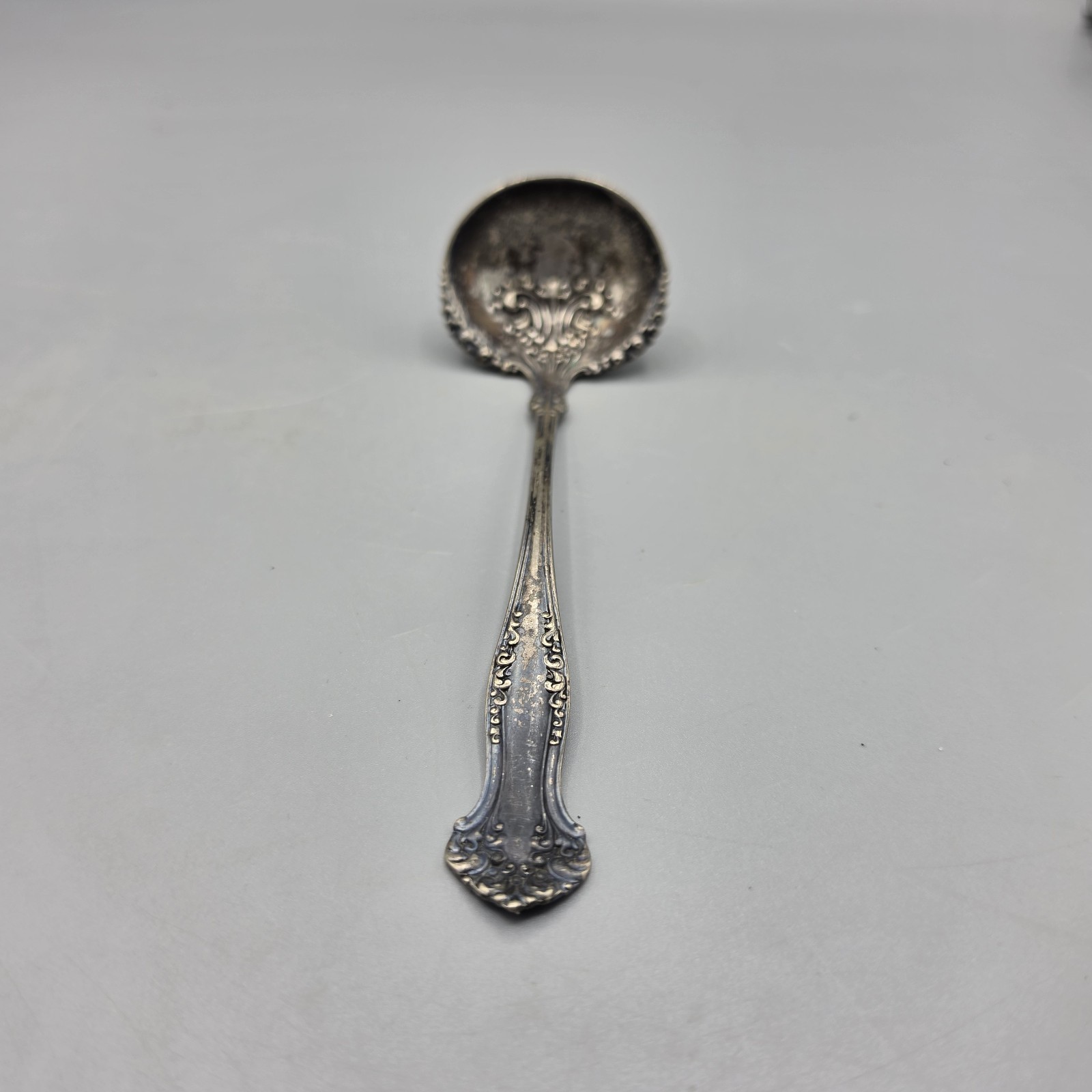 Rogers Silver Plate Soup or Gravy Ladle Ornate Pattern Vintage 