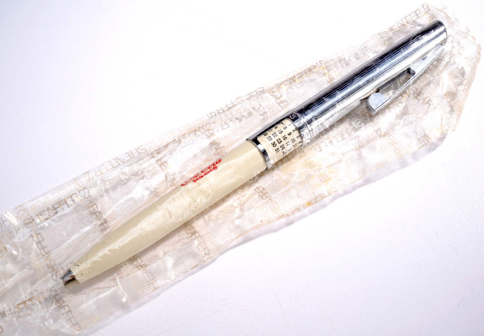 Vintage 1940's-1950's Sheaffer Calendar Coca Cola Advertising Pen - N.O.S. #3 Vintage 1940's-1950's Sheaffer Calendar Coca Cola Advertising Pen - N.O.S. #3