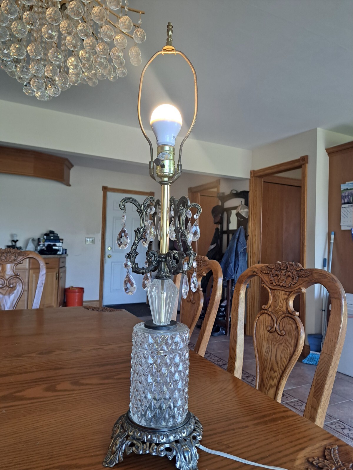 Accurate Casting Company Vintage Diamond Cut Glass & Prism Table Lamp Accurate Casting Company Vintage Diamond Cut Glass & Prism Table Lamp
