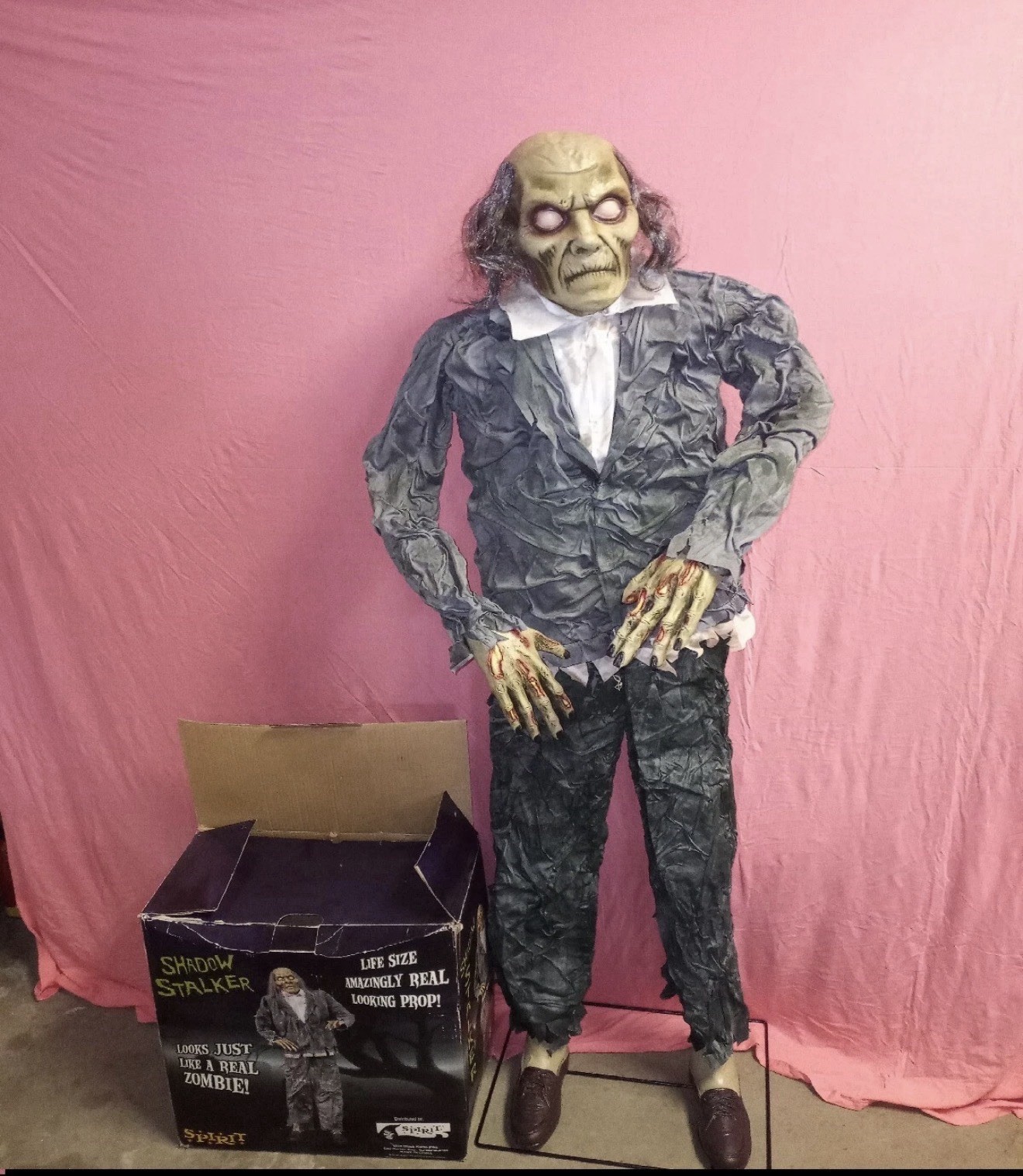 2011 Spirit Halloween Shadow Stalker Zombie Prop 2011 Spirit Halloween Shadow Stalker Zombie Prop