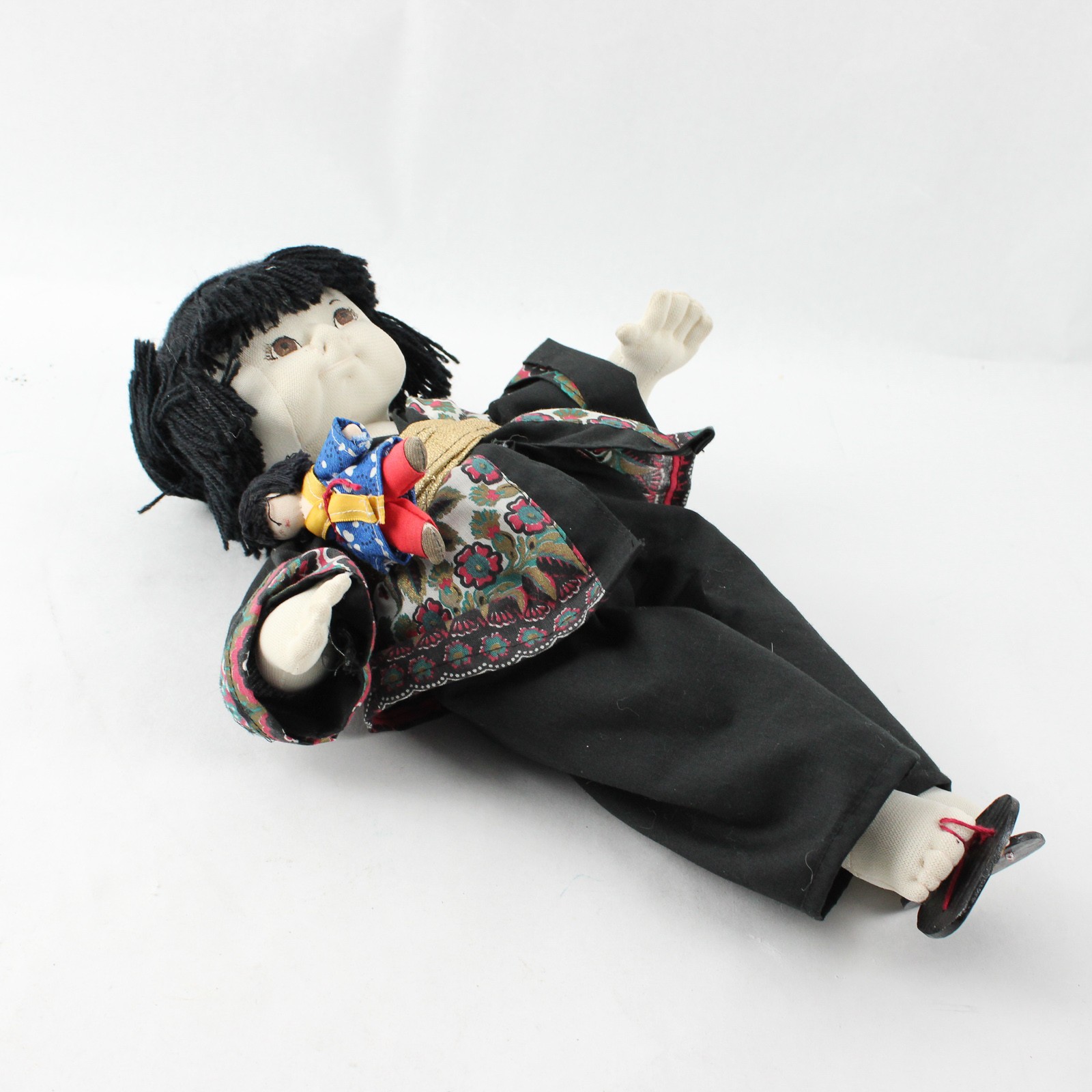 Vintage Asian Soft-Sculpted Fabric Dolls Collectible Pre-Owned