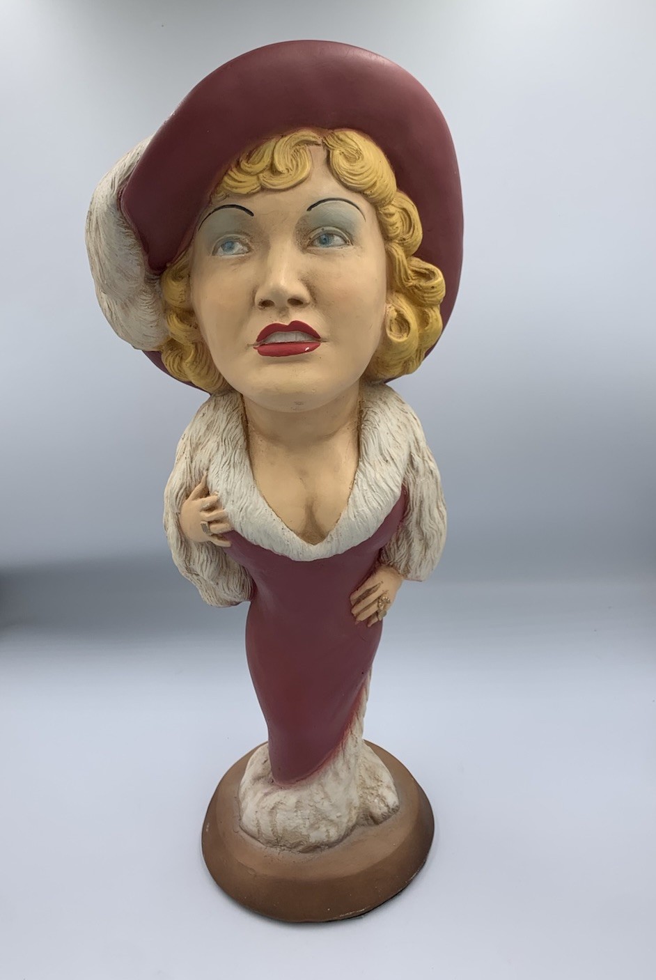 Vintage Mae West ESCO Chalkware Statue 17 Vintage Mae West ESCO Chalkware Statue 17