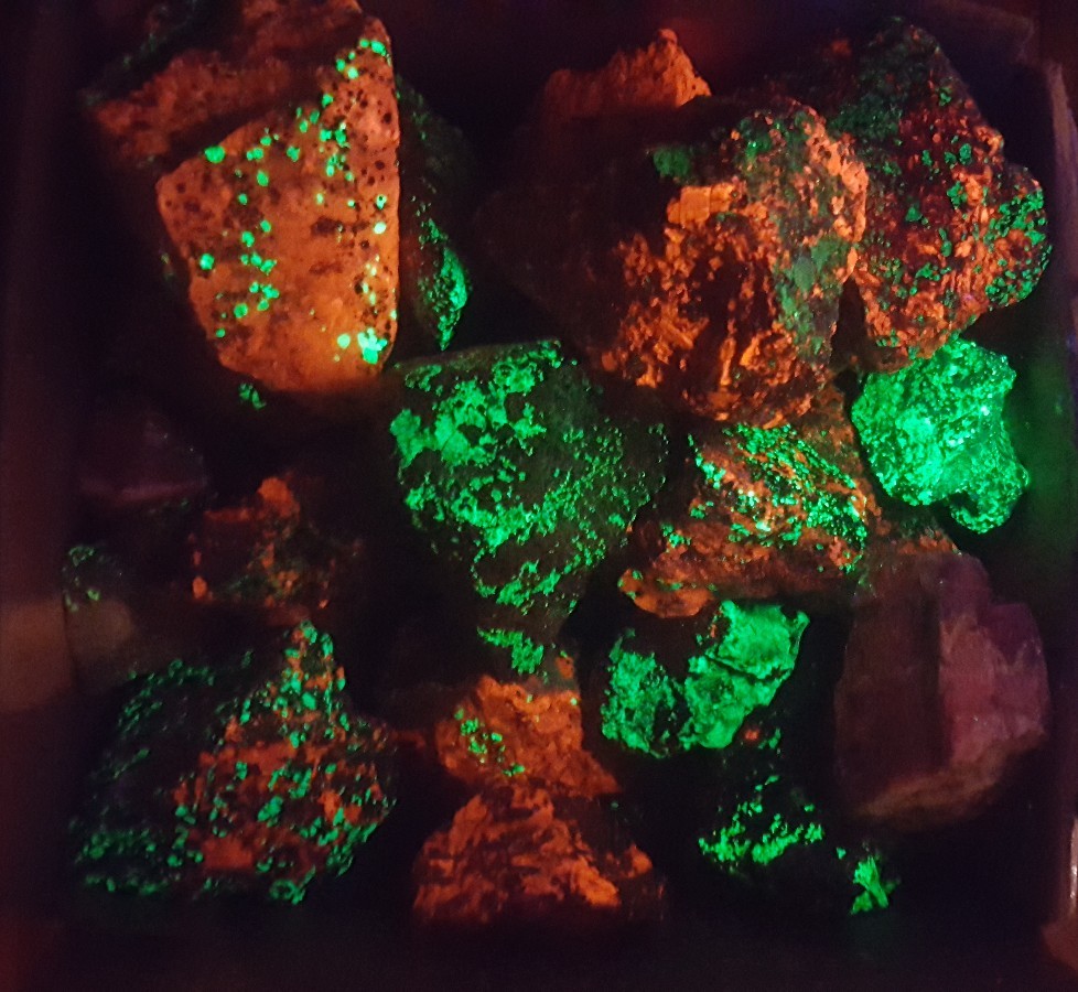 8ozs 1/2lb Lot Franklin New Jersey Fluorescent Rocks Minerals Willemite Calcite