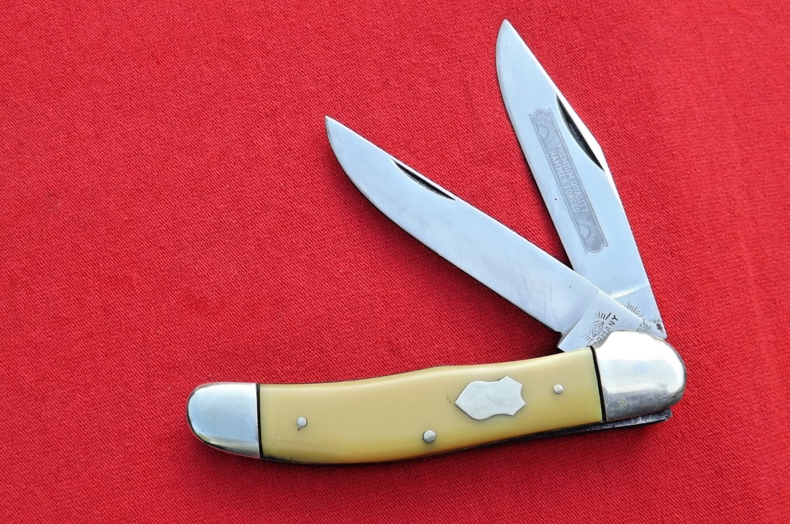 VINTAGE GERMAN EYE EYEBALL  TRIPLE EYE  COPPERHEAD KNIFE  EARLY TANG STAMPING