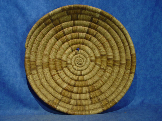 Large coiled Hopi basketry tray, 1890, Yucca