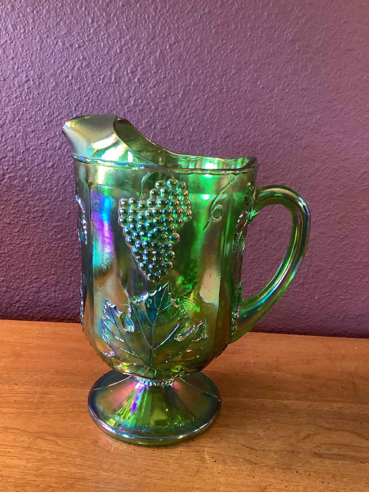 Rare Vintage Indiana Carnival Glass Iridescent Lime Green Harvest Grape Pitcher