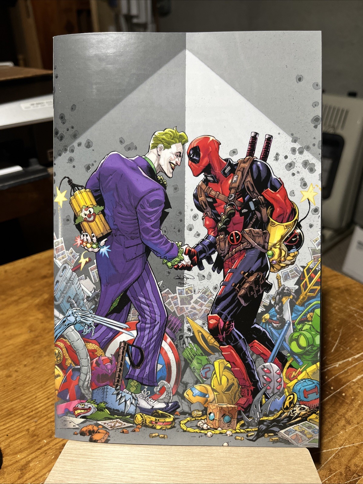 Deadpool Batman 1 Marvel DC 2025 Virgin Variant JOKER Cover CAPULLA 