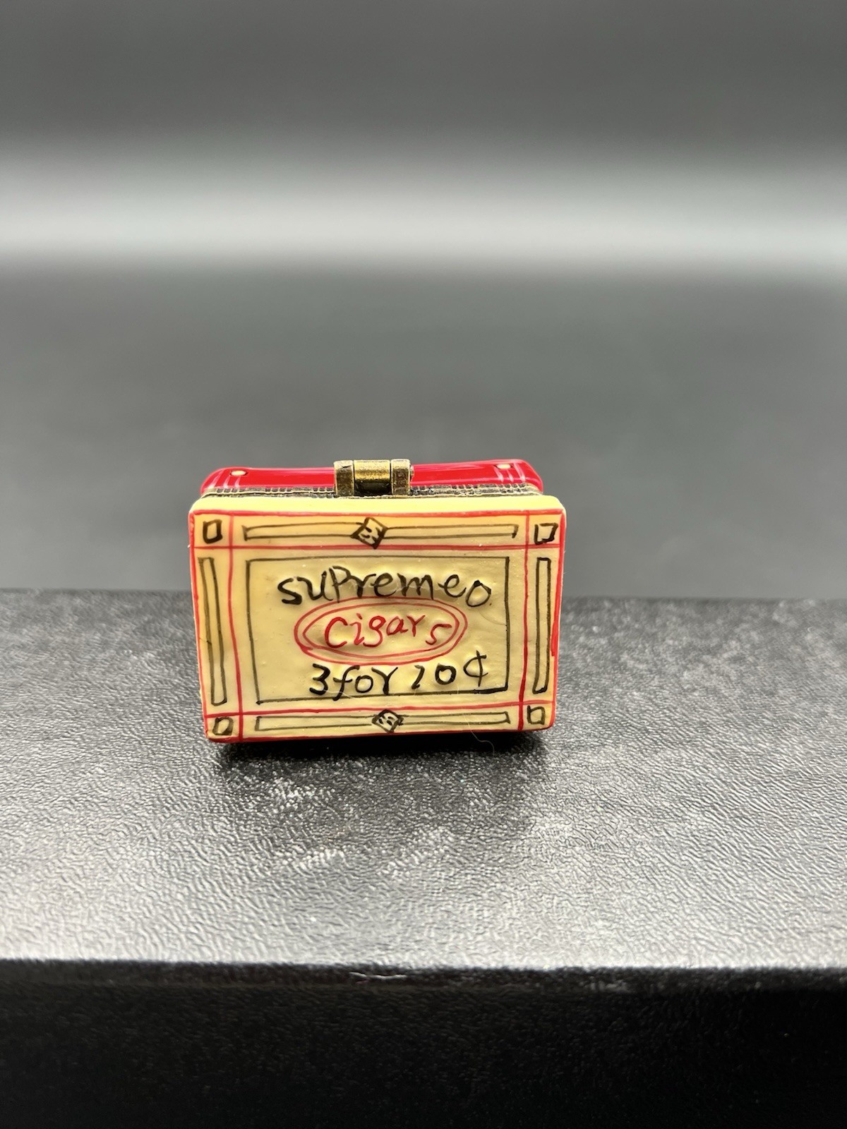 Vintage Supremeo Cuban Cigars Porcelain Hinged Trinket Box w/trinket