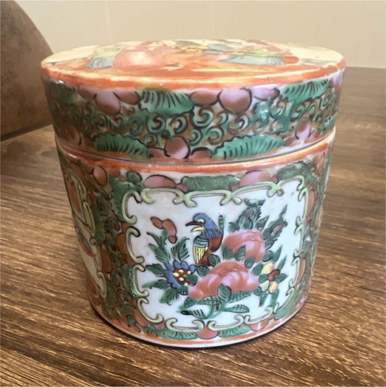 Antique Chinese Rose medallion porcelain cylinder lidded box jar QING dynasty 