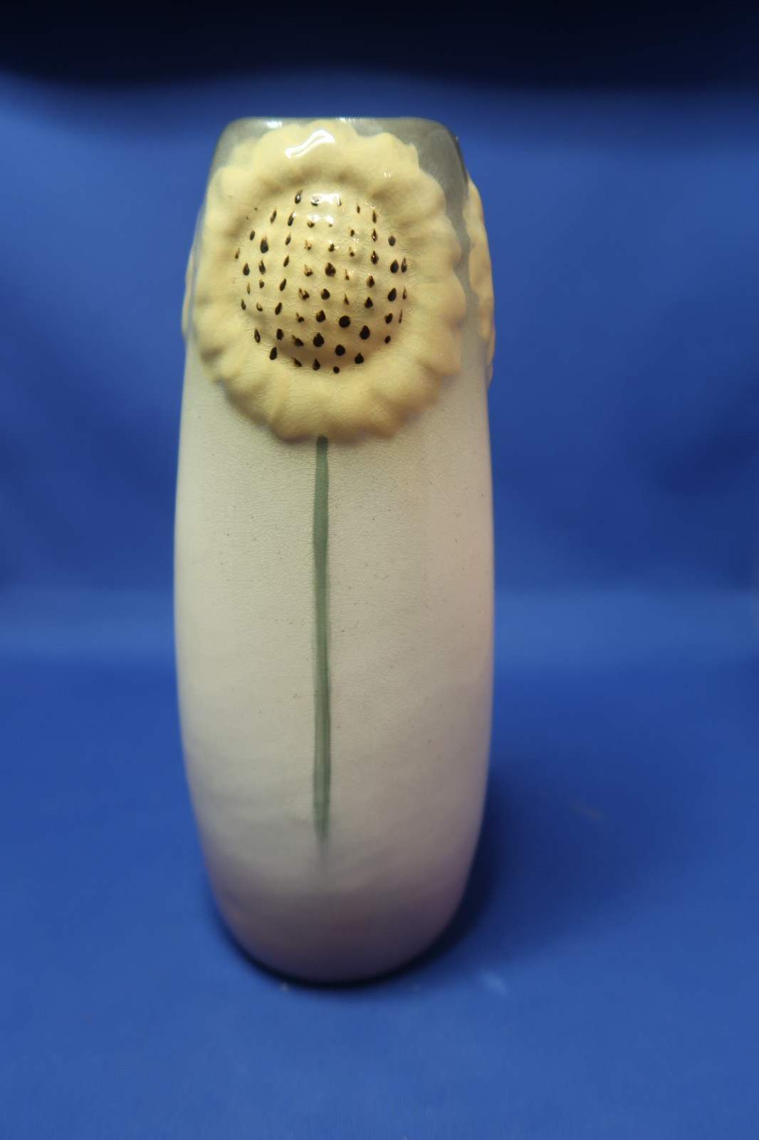 Weller Floretta Vase #59, Sunflower Decoration 7 3/4\