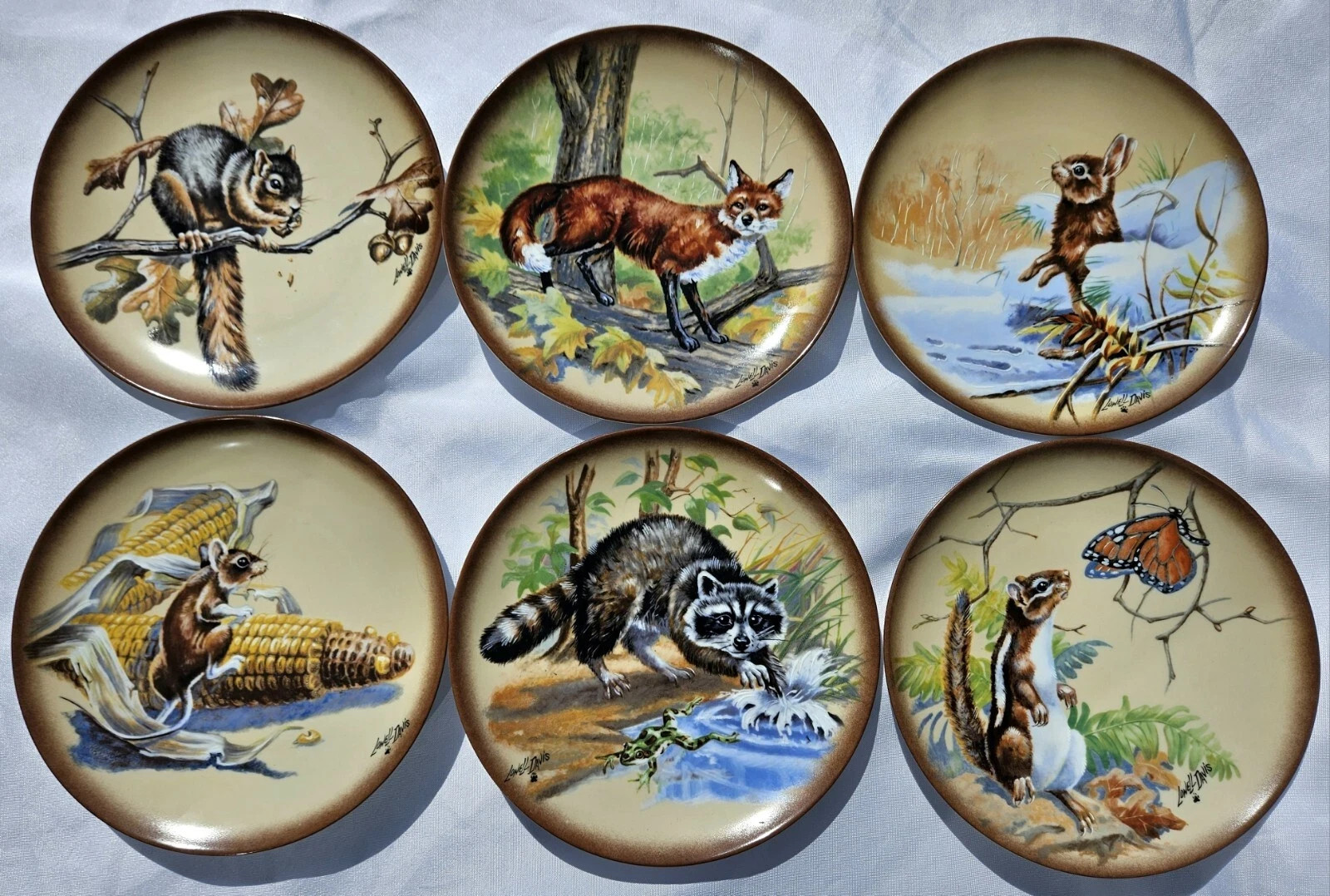 Lowell Davis The Little Critters Collector\'s Plates. Set Of 6. 7 3/4\