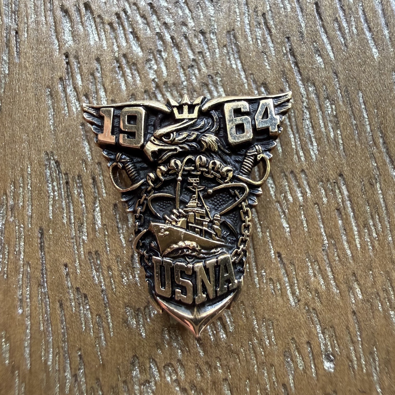 USNA 14K Gold Pin Crest United States Naval Academy Class of 1964 - Inscribed