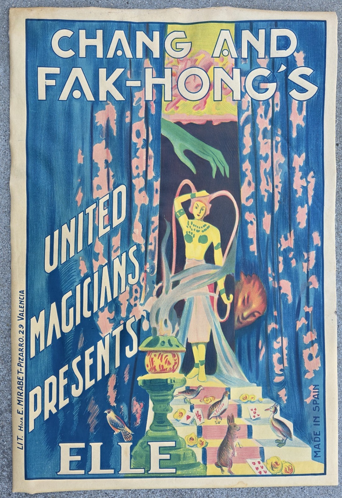 Chang and Fak-Hong's Elle 1920s 25x17 Linen Spanish Poster