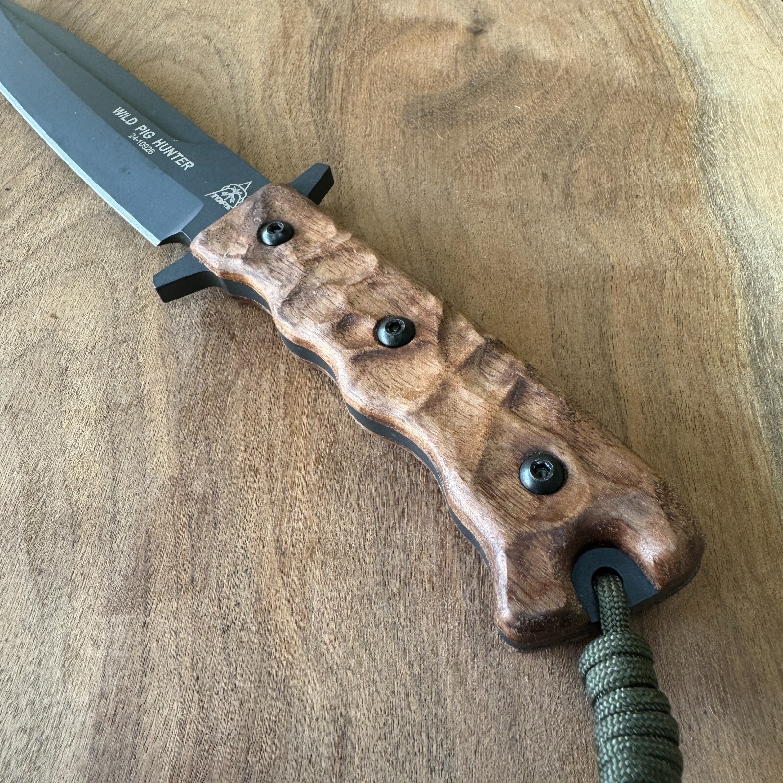 Royalcurl walnut scales compatible with TOPS Wild Pig Hunter knife