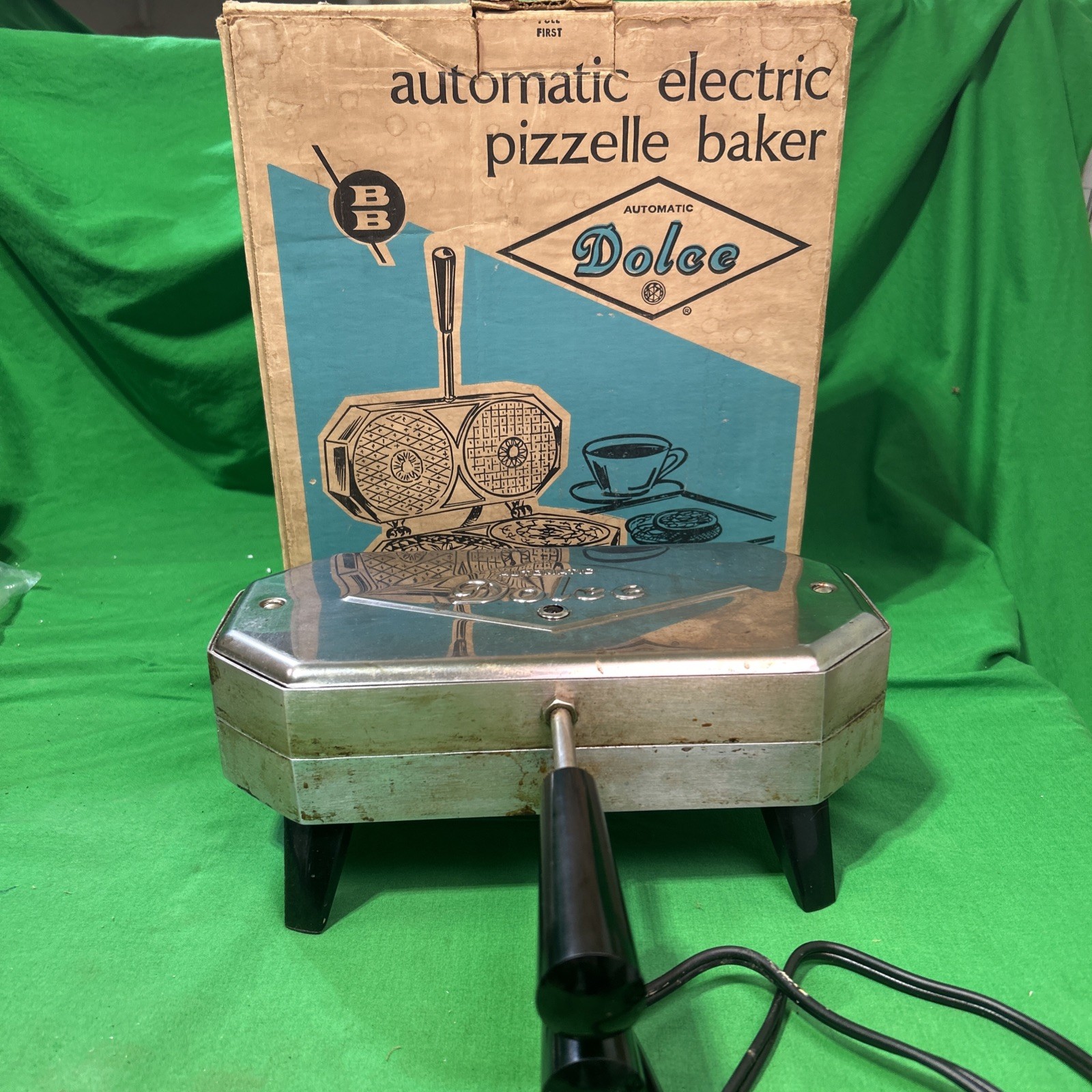 Dolce Automatic Electric Pizzelle Baker Maker Model 300-EP  115v Berarducci Bros