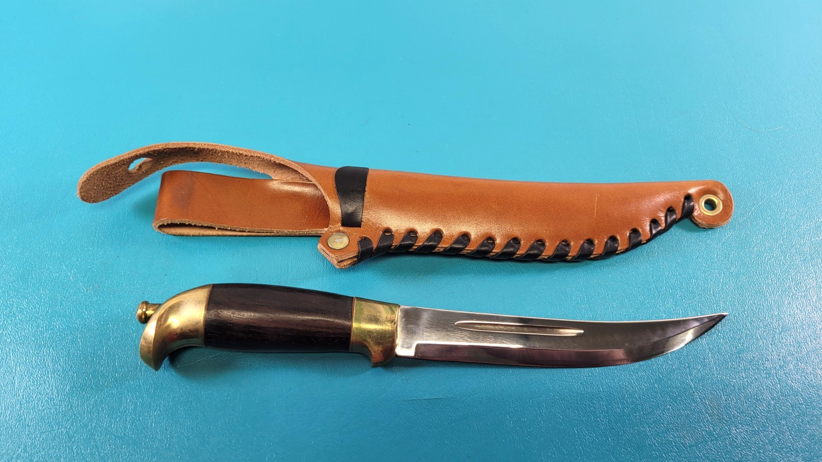 Vintage Helle Norway 18/8 High Carbon Edge Hunting Knife + Sheath Puuko TR1164