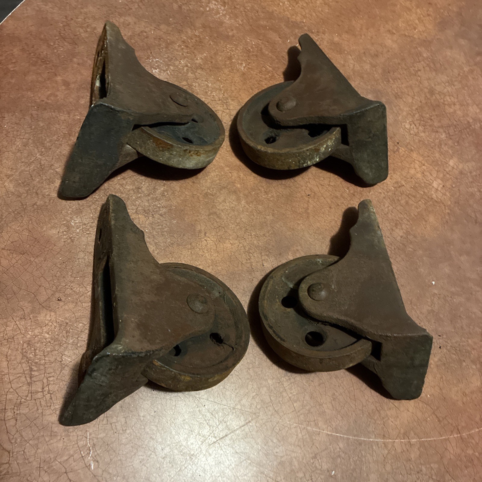 VTG ANTIQUE OLD LARGE CAST IRON INDUSTRIAL SAFE CASTER WHEEL SET OF 4 HEAVY DUTY