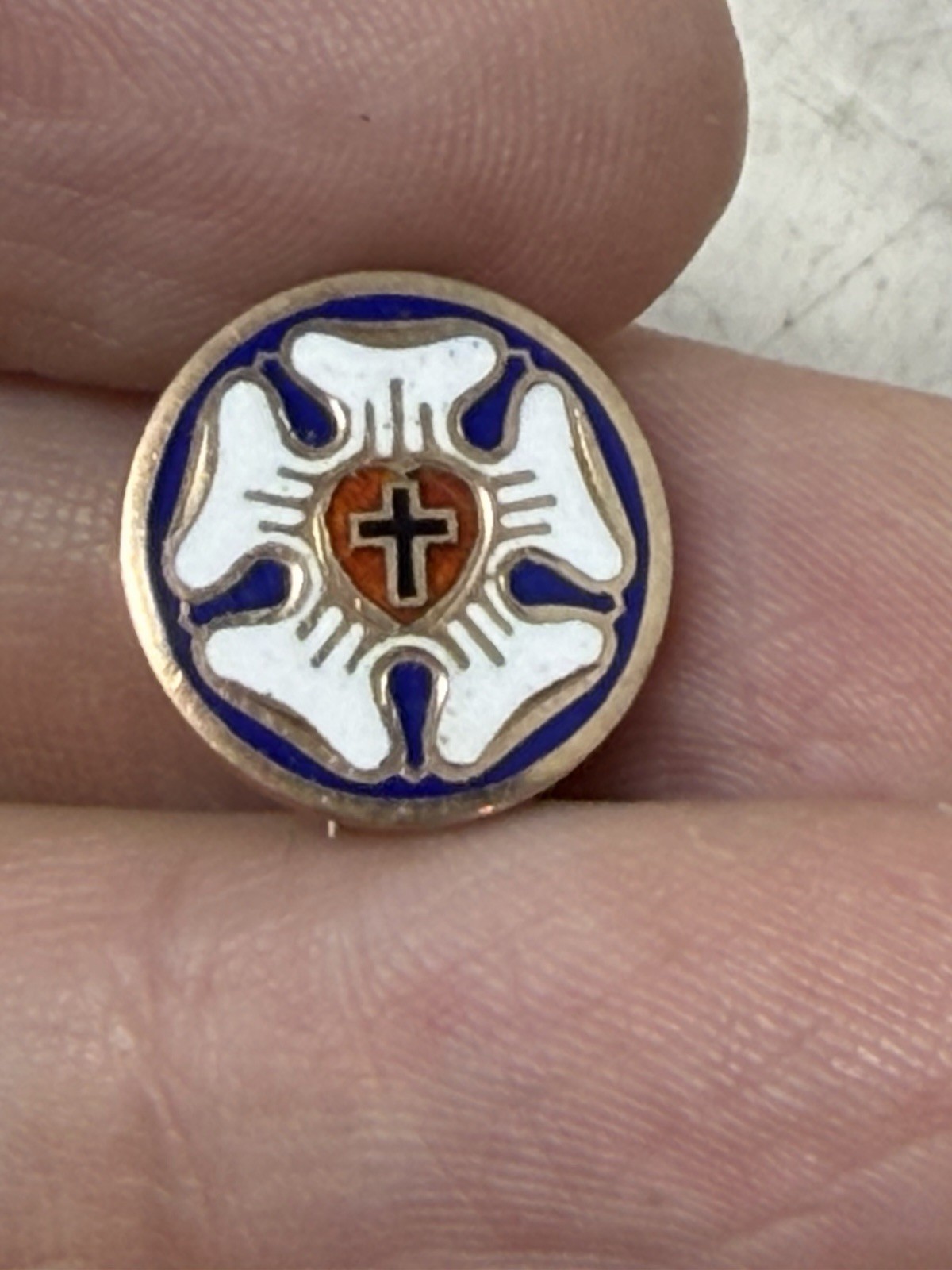 Vintage Luther Rose Lutheran Pin 10K Gold Enamel Martin Luther Seal Brooch
