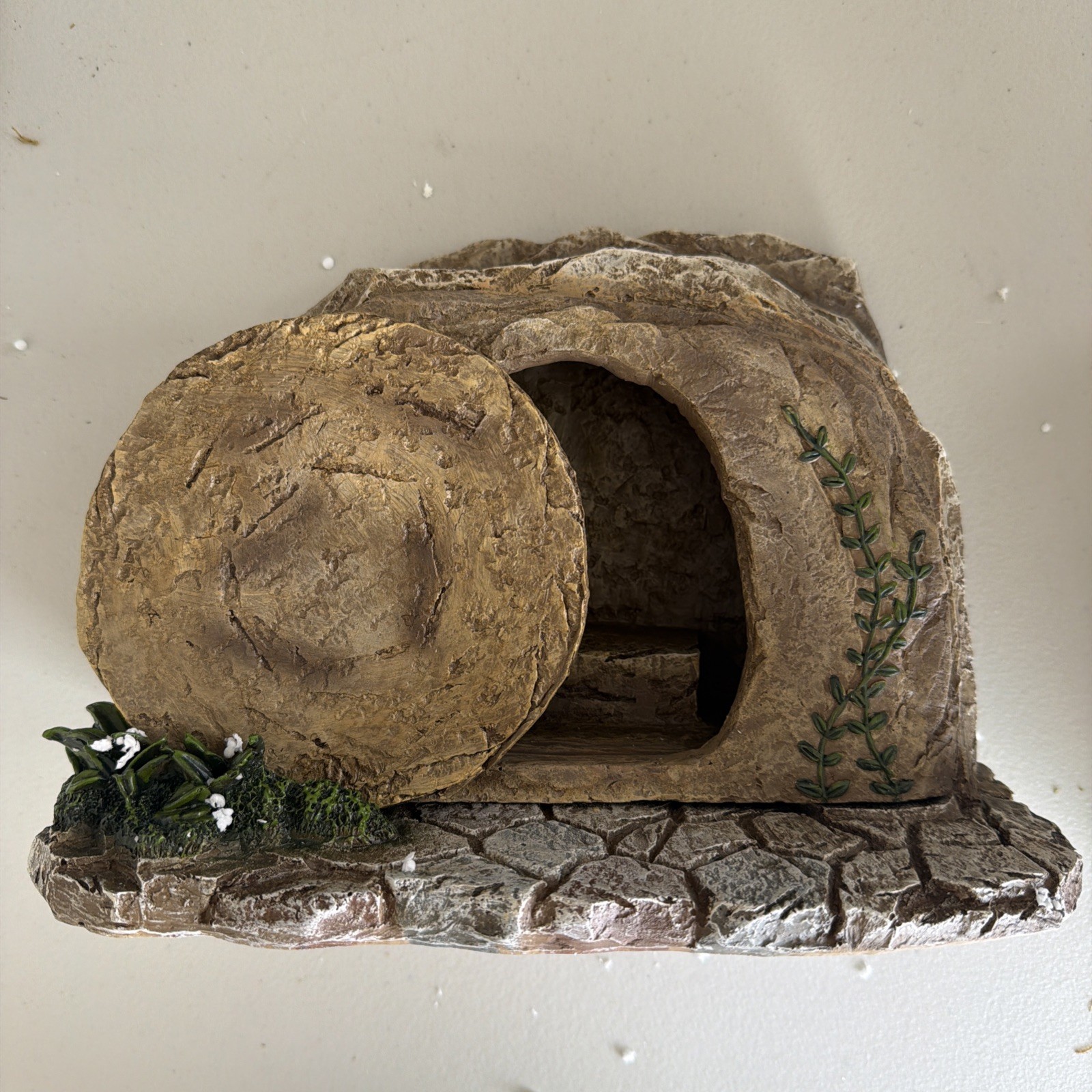 Fontanini Lighted Easter Resurrection Tomb Scene Fontanini Lighted Easter Resurrection Tomb Scene