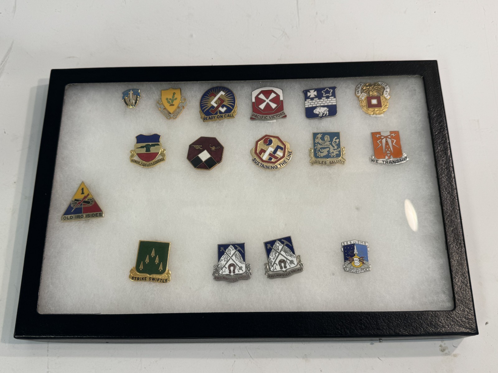Mixed 16 Vintage US Military Insignia Pins/Badges/Ranks US Army Infantry Armor