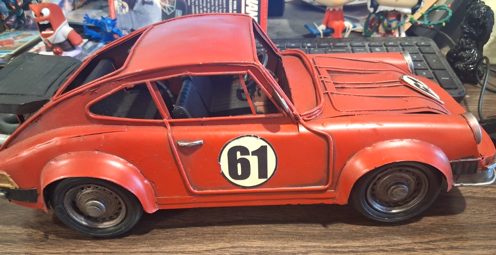 RUSTIC 1970\'s RETRO VINTAGE #61 RED PORSCHE 911 STYLE METAL RACE CARS, 1/18