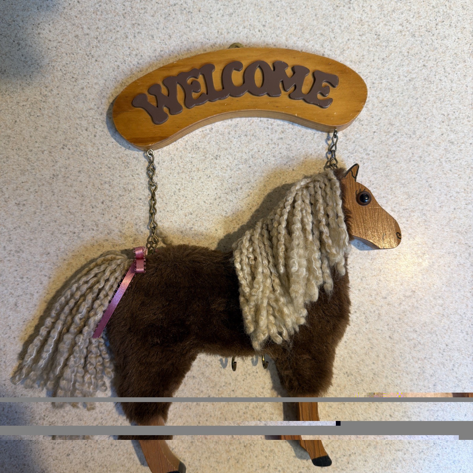 Vintage 1980’s Kitschy Horse Welcome Sign With Hooks