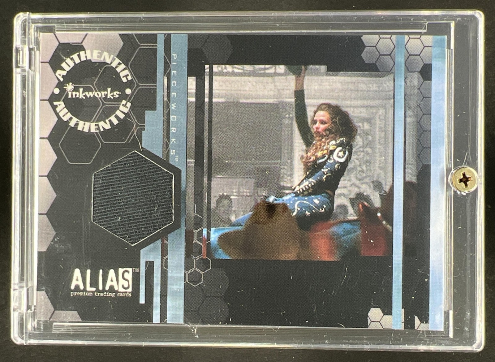 Jennifer Garner Sydney Bristow 2003 Inkworks Alias Season 2 Pieceworks Patch