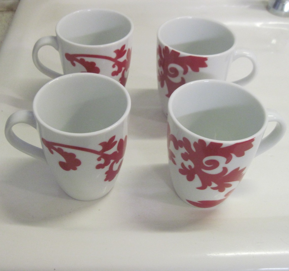 EURO Ceramica Calarama Red and White Coffee Mug Cup Set of 4 NEW/w tags EURO Ceramica Calarama Red and White Coffee Mug Cup Set of 4 NEW/w tags