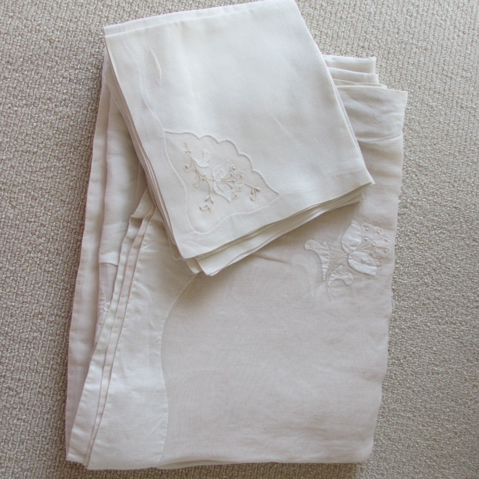 VTG.  MADIERA TABLECLOTH +8 NAPS ORGANDY LINEN APPLIQUE 86